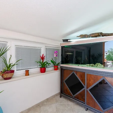 Lichtdurchflutetes Nur 500 Meter Zum Mit Meerblick, Grill, Parkplatz, Wifi * Crikvenica