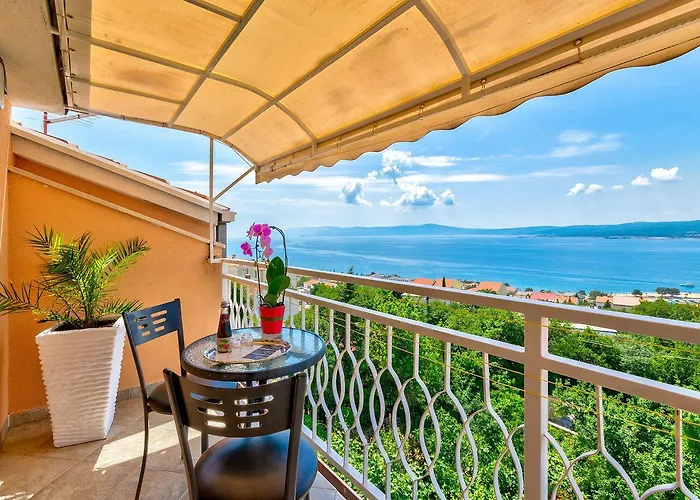 Lichtdurchflutetes Nur 500 Meter Zum Mit Meerblick, Grill, Parkplatz, Wifi Apartman Crikvenica