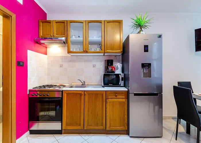 Lichtdurchflutetes Nur 500 Meter Zum Mit Meerblick, Grill, Parkplatz, Wifi Apartman *